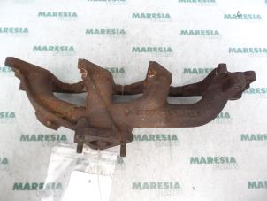 Gebruikte Spruitstuk Uitlaat Renault Kangoo (KC) 1.9 dTi Prijs € 50,00 Margeregeling aangeboden door Maresia Parts