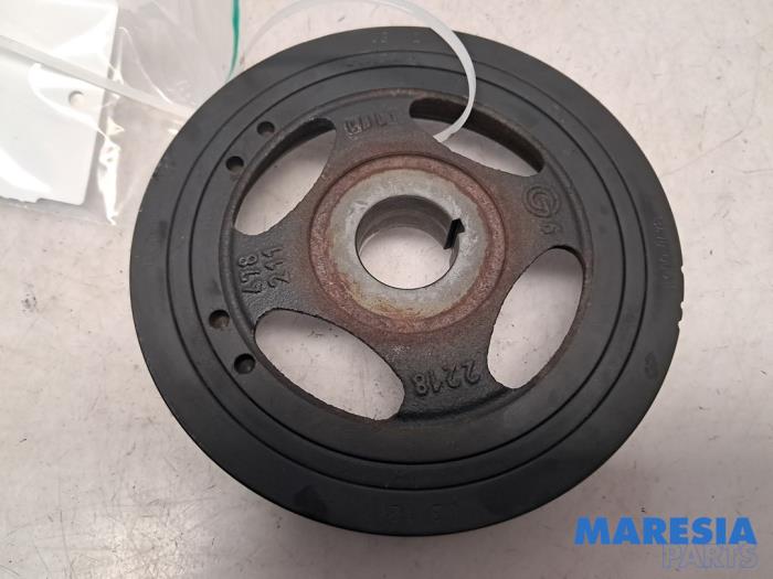 Gebruikte Krukas Poelie Peugeot 107 1.0 12V Prijs € 35,00 Margeregeling aangeboden door Maresia Parts