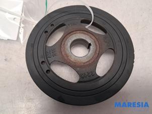 Gebruikte Krukas Poelie Peugeot 107 1.0 12V Prijs € 35,00 Margeregeling aangeboden door Maresia Parts