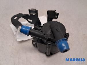 Gebruikte Waterpomp Peugeot 3008 I (0U/HU) 1.6 16V THP 155 Prijs € 74,99 Margeregeling aangeboden door Maresia Parts