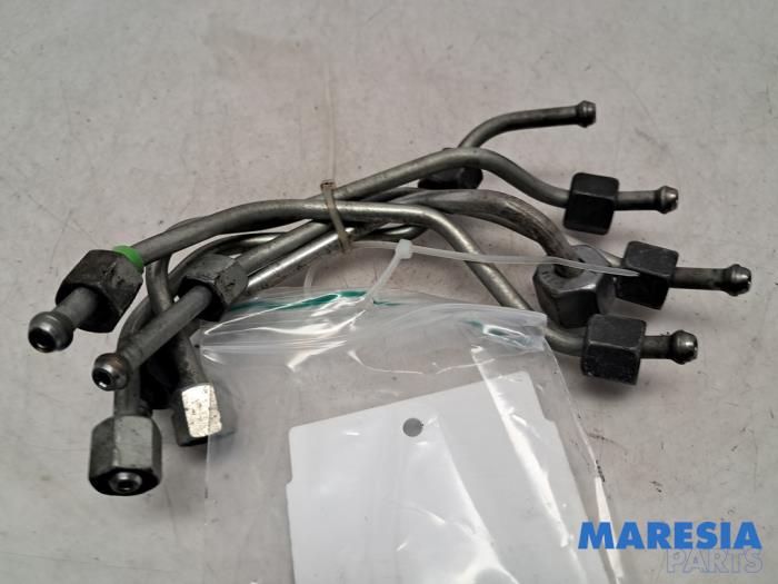 Gebruikte Dieselleiding Set Citroen C4 Cactus (0B/0P) 1.6 Blue Hdi 100 Prijs € 60,00 Margeregeling aangeboden door Maresia Parts