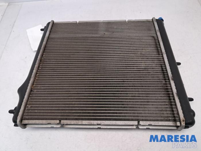 Gebruikte Radiateur Opel Crossland (X) 1.2 12V Prijs € 35,00 Margeregeling aangeboden door Maresia Parts