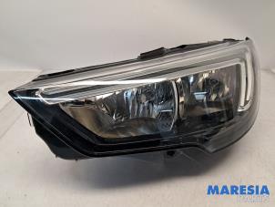 Gebruikte Linker Koplamp Opel Crossland (X) 1.2 12V Prijs € 249,00 Margeregeling aangeboden door Maresia Parts