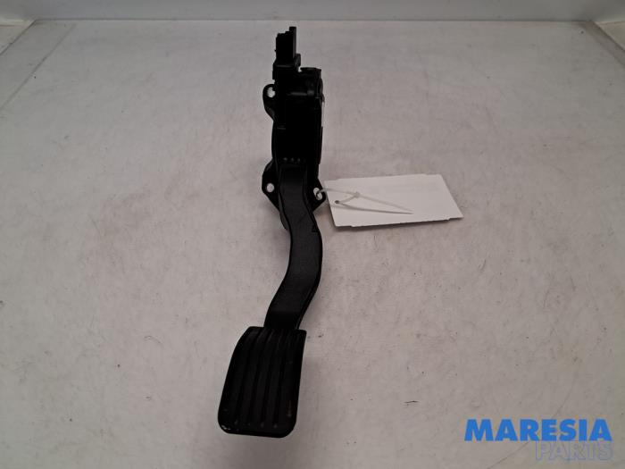 Gebruikte Gaspedaalpositie Sensor Opel Crossland (X) 1.2 12V Prijs € 24,99 Margeregeling aangeboden door Maresia Parts