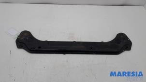 Gebruikte Radiateurbalk Peugeot Expert (G9) 1.6 HDi 90 Prijs € 119,79 Inclusief btw aangeboden door Maresia Parts