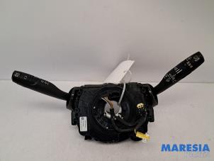 Gebruikte Combischakelaar Stuurkolom Opel Crossland (X) 1.2 12V Prijs € 150,00 Margeregeling aangeboden door Maresia Parts