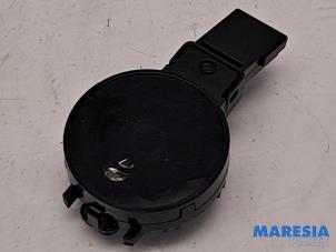 Gebruikte Regensensor Opel Crossland (X) 1.2 12V Prijs € 35,00 Margeregeling aangeboden door Maresia Parts