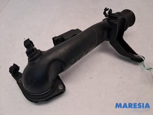 Gebruikte Intercooler Buis Fiat 500 (312) 0.9 TwinAir 80 Prijs € 40,00 Margeregeling aangeboden door Maresia Parts