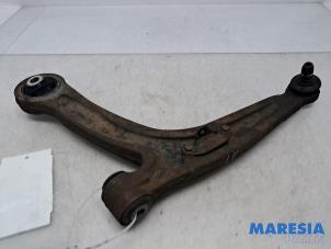 Gebruikte Draagarm onder links-voor Fiat 500 (312) 0.9 TwinAir 80 Prijs op aanvraag aangeboden door Maresia Parts