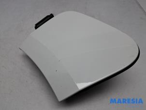 Gebruikte Tank Klep Opel Crossland (X) 1.2 12V Prijs € 34,99 Margeregeling aangeboden door Maresia Parts