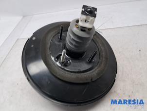 Gebruikte Rembekrachtiger Peugeot 308 SW (L4/L9/LC/LJ/LR) 1.2 12V e-THP PureTech 130 Prijs € 44,99 Margeregeling aangeboden door Maresia Parts