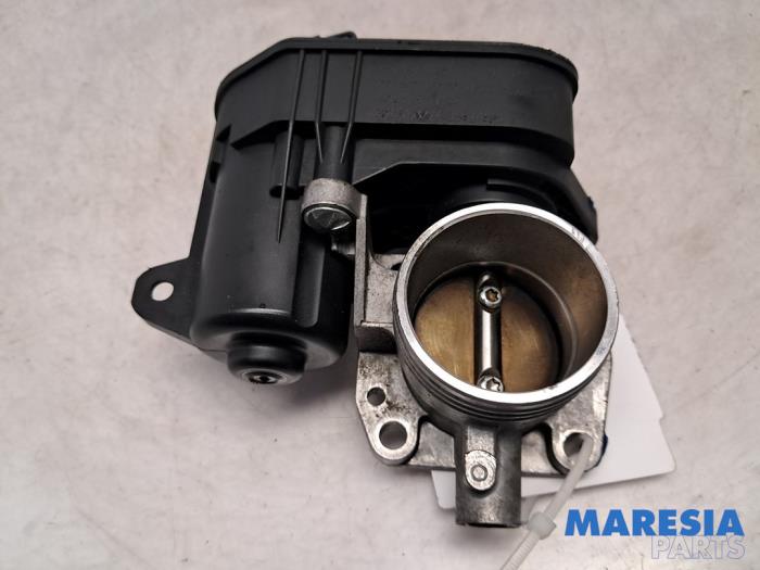 Gebruikte Gasklephuis Peugeot 208 I (CA/CC/CK/CL) 1.2 Vti 12V PureTech Prijs € 34,99 Margeregeling aangeboden door Maresia Parts