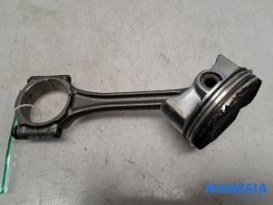 Gebruikte Drijfstang Opel Corsa F (UB/UH/UP) 1.2 12V 75 Prijs € 99,00 Inclusief btw aangeboden door Maresia Parts