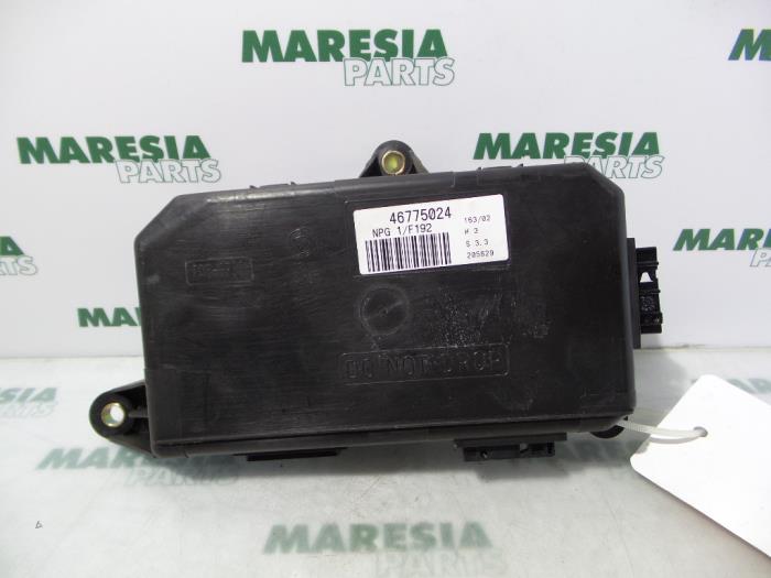 Gebruikte Computer Diversen Fiat Stilo (192A/B) 1.6 16V 5-Drs. Prijs € 35,00 Margeregeling aangeboden door Maresia Parts