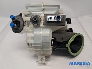 Gebruikte Chaufagebak Peugeot 2008 (CU) 1.6 VTI 16V Prijs € 195,00 Margeregeling aangeboden door Maresia Parts