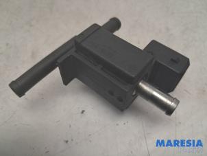 Gebruikte Turbodrukregelaar Renault Clio IV (5R) 0.9 Energy TCE 90 12V Prijs € 29,00 Margeregeling aangeboden door Maresia Parts