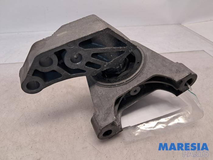Gebruikte Motorrubber Alfa Romeo Giulietta (940) 1.4 TB 16V MultiAir Prijs € 29,99 Margeregeling aangeboden door Maresia Parts