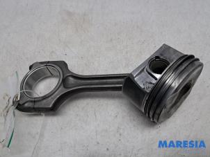 Gebruikte Drijfstang Peugeot 3008 I (0U/HU) 1.6 16V THP 155 Prijs € 34,99 Margeregeling aangeboden door Maresia Parts