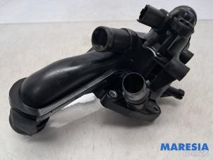 Gebruikte Thermostaathuis Peugeot 3008 I (0U/HU) 1.6 16V THP 155 Prijs € 45,00 Margeregeling aangeboden door Maresia Parts