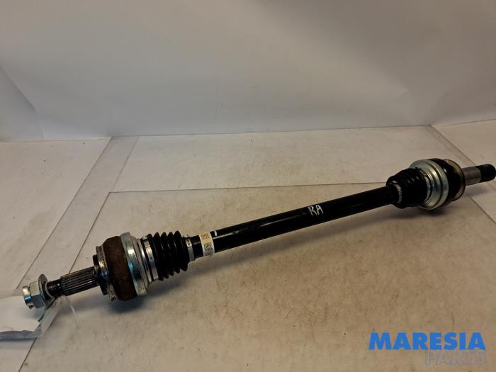Gebruikte Aandrijfas rechts-achter Alfa Romeo Giulia (952) 2.0 T 16V Veloce Prijs € 175,00 Margeregeling aangeboden door Maresia Parts