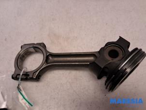 Gebruikte Drijfstang Fiat Talento 2.0 EcoJet BiTurbo 145 Prijs € 181,50 Inclusief btw aangeboden door Maresia Parts