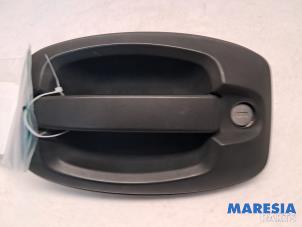 Gebruikte Greep achterdeur Bus-Bestel Fiat Ducato (250) 2.3 D 120 Multijet Prijs € 36,30 Inclusief btw aangeboden door Maresia Parts