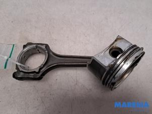 Gebruikte Drijfstang Fiat 500 (312) 1.4 16V Prijs € 39,99 Margeregeling aangeboden door Maresia Parts