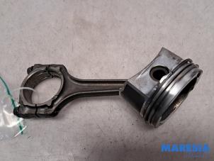 Gebruikte Drijfstang Fiat 500 (312) 1.4 16V Prijs € 39,99 Margeregeling aangeboden door Maresia Parts