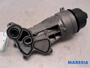 Gebruikte Oliefilterhouder Peugeot 3008 I (0U/HU) 1.6 VTI 16V Prijs € 50,00 Margeregeling aangeboden door Maresia Parts