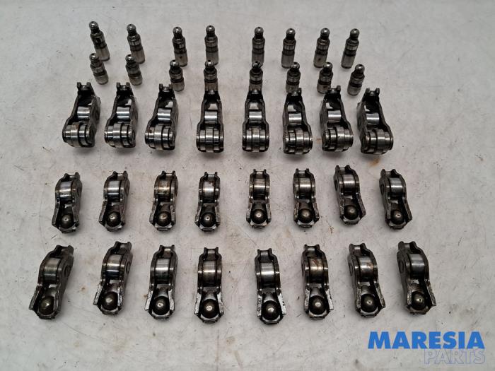 Gebruikte Tuimelaar Peugeot 3008 I (0U/HU) 1.6 VTI 16V Prijs € 75,00 Margeregeling aangeboden door Maresia Parts