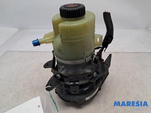 Gebruikte Pomp Servo Renault Trafic (1FL/2FL/3FL/4FL) 1.6 dCi 90 Prijs € 317,63 Inclusief btw aangeboden door Maresia Parts