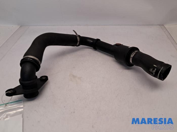Gebruikte Intercooler Buis Alfa Romeo Giulietta (940) 1.4 TB 16V MultiAir Prijs € 44,99 Margeregeling aangeboden door Maresia Parts