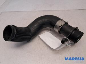 Gebruikte Intercooler Slang Alfa Romeo Giulietta (940) 1.4 TB 16V MultiAir Prijs € 29,99 Margeregeling aangeboden door Maresia Parts