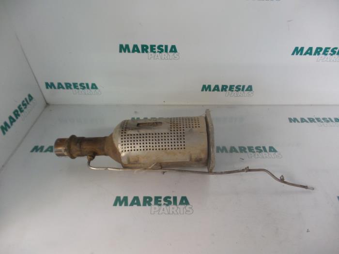 Gebruikte Roetfilter Peugeot 607 (9D/U) 2.2 HDi 16V FAP Prijs € 210,00 Margeregeling aangeboden door Maresia Parts