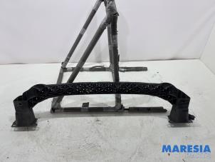 Gebruikte Bumperbalk voor Peugeot 308 (4A/C) 1.6 VTI 16V Prijs € 25,00 Margeregeling aangeboden door Maresia Parts