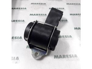 Gebruikte Veiligheidsgordel links-achter Fiat Grande Punto (199) 1.3 JTD Multijet 16V 85 Actual Prijs € 25,00 Margeregeling aangeboden door Maresia Parts