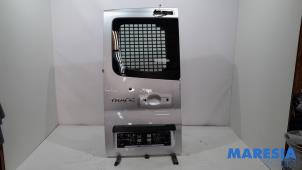 Gebruikte Deur achter Bus-Bestelauto Renault Trafic (1FL/2FL/3FL/4FL) 2.0 dCi 16V 120 Prijs € 785,29 Inclusief btw aangeboden door Maresia Parts