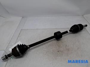 Gebruikte Aandrijfas rechts-voor Fiat Punto III (199) 0.9 TwinAir Prijs € 140,00 Margeregeling aangeboden door Maresia Parts