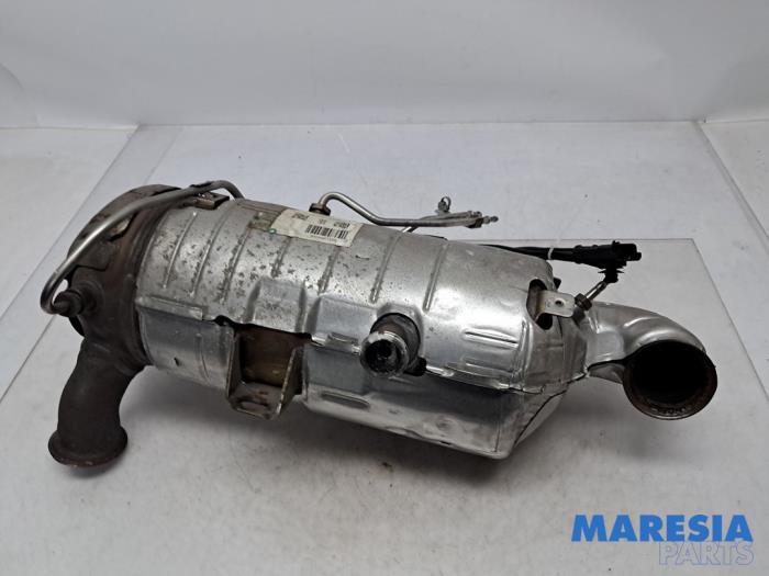 Gebruikte Roetfilter Opel Combo Cargo 1.5 CDTI 100 Prijs € 724,79 Inclusief btw aangeboden door Maresia Parts