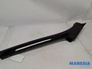 Gebruikte Voorruitlijst Renault Grand Scénic III (JZ) 1.4 16V TCe 130 Prijs € 70,00 Margeregeling aangeboden door Maresia Parts