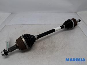 Gebruikte Aandrijfas links-voor Opel Combo Cargo 1.5 CDTI 100 Prijs € 119,79 Inclusief btw aangeboden door Maresia Parts