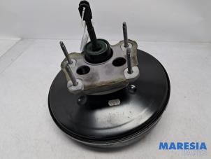 Gebruikte Hoofdremcilinder Renault Grand Scénic III (JZ) 1.4 16V TCe 130 Prijs € 39,99 Margeregeling aangeboden door Maresia Parts