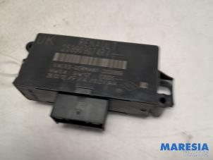 Gebruikte Module PDC Renault Megane III Grandtour (KZ) 1.2 16V TCE 115 Prijs € 75,00 Margeregeling aangeboden door Maresia Parts