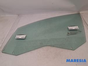 Gebruikte Deurruit 4Deurs links-voor Citroen C5 III Tourer (RW) 2.0 16V Prijs € 50,00 Margeregeling aangeboden door Maresia Parts