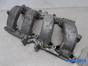 Gebruikte Inlaatspruitstuk Fiat Palio Weekend (178D) 1.6 16V Prijs € 40,00 Margeregeling aangeboden door Maresia Parts