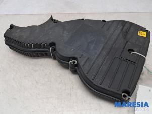 Gebruikte Distributiedeksel Fiat Palio Weekend (178D) 1.6 16V Prijs € 15,00 Margeregeling aangeboden door Maresia Parts