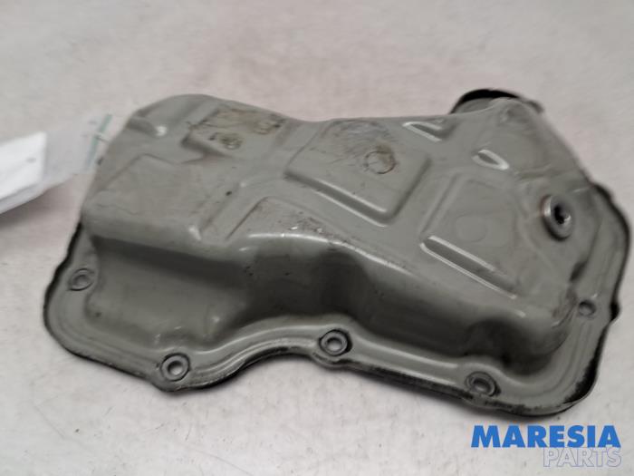 Gebruikte Carterpan Renault Captur I (2R) 1.2 TCE 16V EDC Prijs € 35,00 Margeregeling aangeboden door Maresia Parts