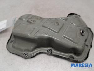 Gebruikte Carterpan Renault Captur (2R) 1.2 TCE 16V EDC Prijs € 35,00 Margeregeling aangeboden door Maresia Parts