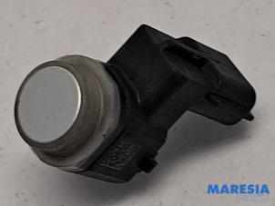 Gebruikte PDC Sensor Renault Trafic (1FL/2FL/3FL/4FL) 2.0 dCi 16V 120 Prijs € 23,60 Inclusief btw aangeboden door Maresia Parts