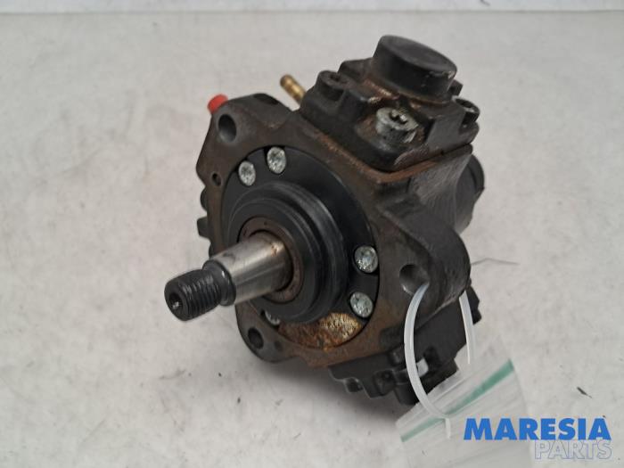 Gebruikte Brandstofpomp Mechanisch Alfa Romeo GT (937) 1.9 JTD 16V Multijet Prijs € 221,00 Margeregeling aangeboden door Maresia Parts